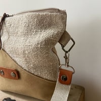 Image 3 of Pochette chanvre et toile militaire beige sable. 