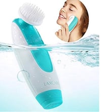 Facial brush