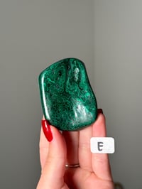 Image 5 of MEDIUM MALACHITE FREEFORMS