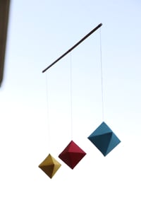 Image 1 of Mobile des octaèdres