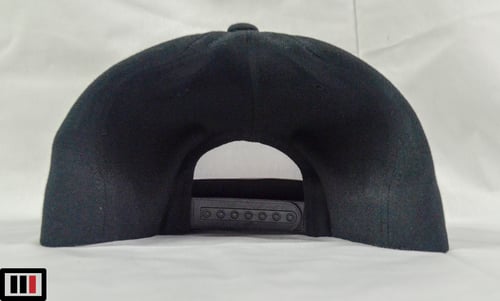 Image of Breast Cancer Awareness Black Snapback ( grey/pink )