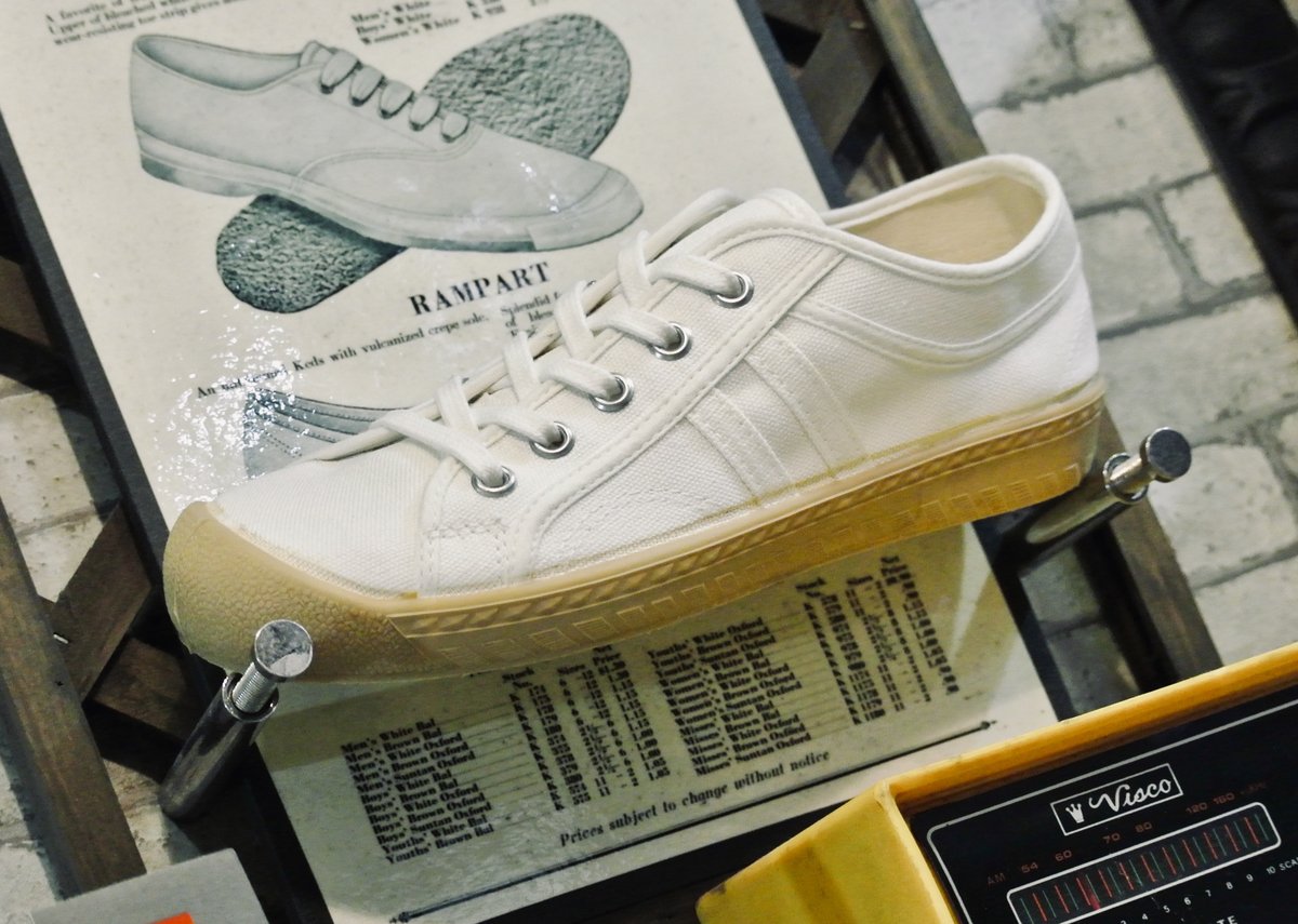 Innstant white canvas gum sole lo sneaker shoes made in