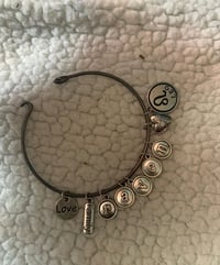 Black Junk Bracelets 🖤