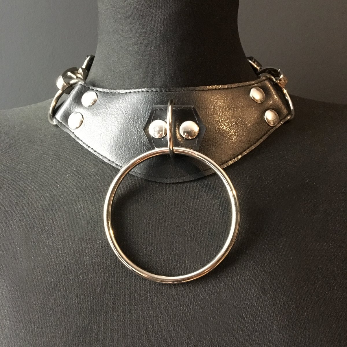 Posture necklace vegan leather and silver