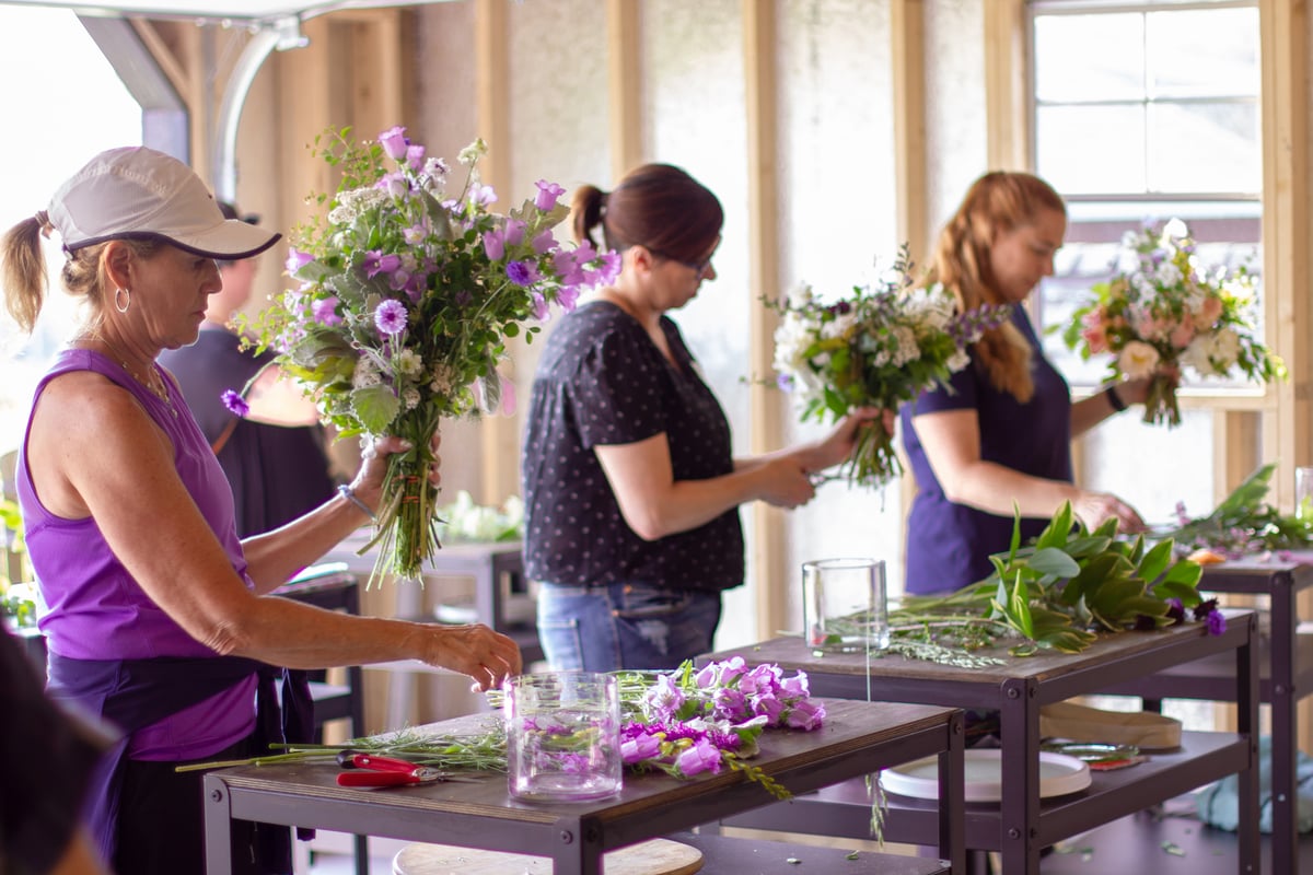 Image of FLORAL FUNDAMENTALS WORKSHOP :: THE ART OF HAND-TIED BOUQUETS