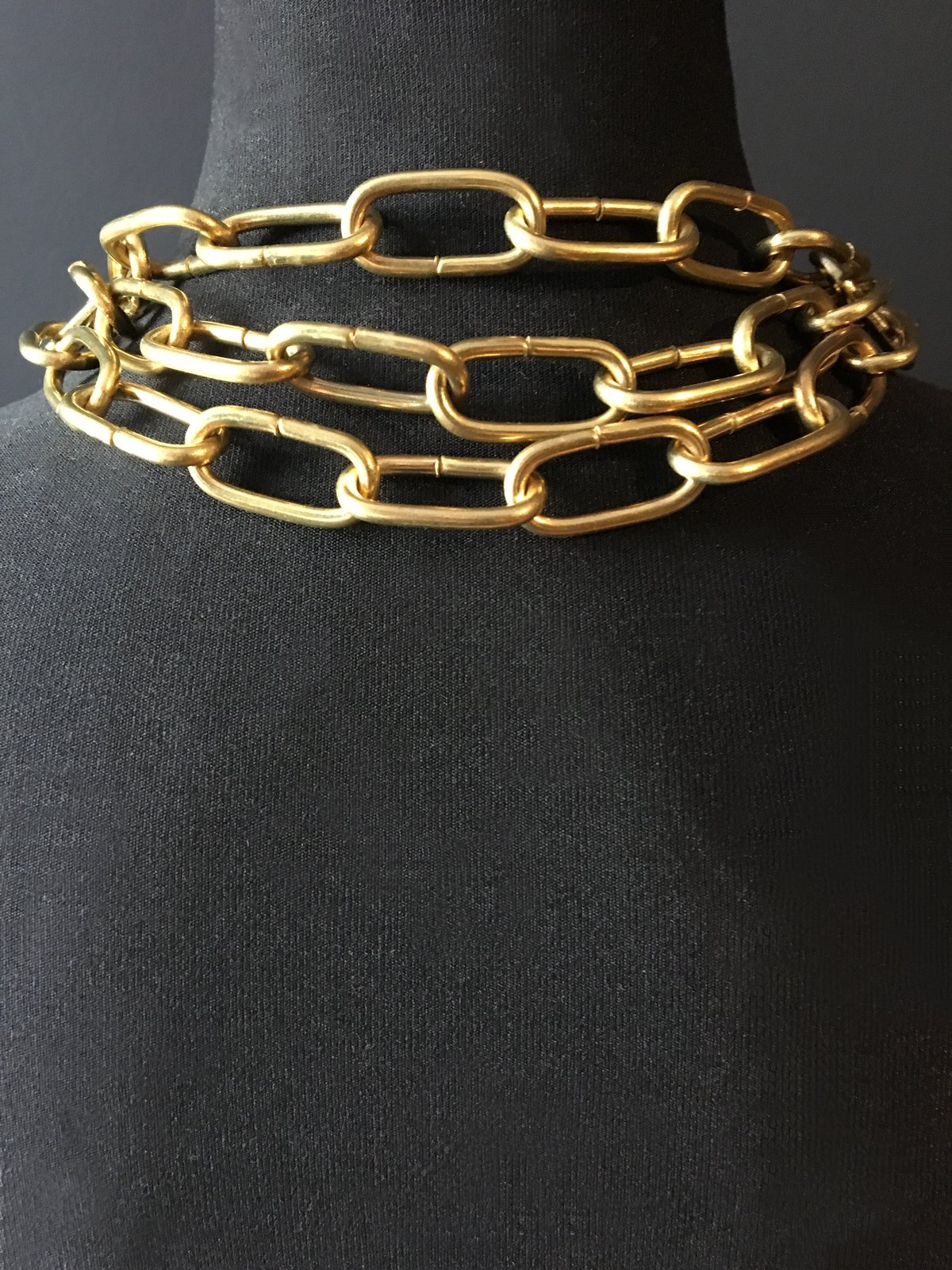 Posture necklace snake and gold