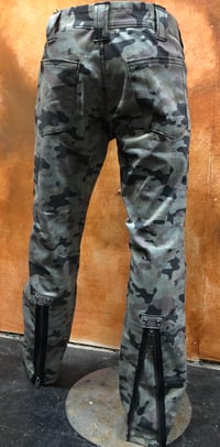 Image 2 of Camo  COD pants with Knee Pad 