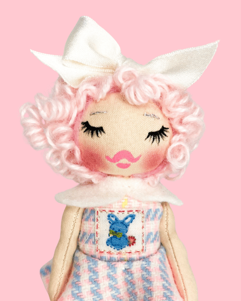 Image of Cutie Collection Mini Art Doll #1