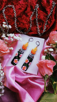 Image 2 of Floral lighters