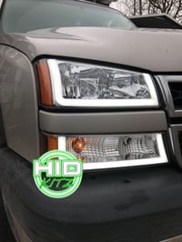 Image 1 of 03-06 Chevrolet SIlverado Chrome Amber Headlights