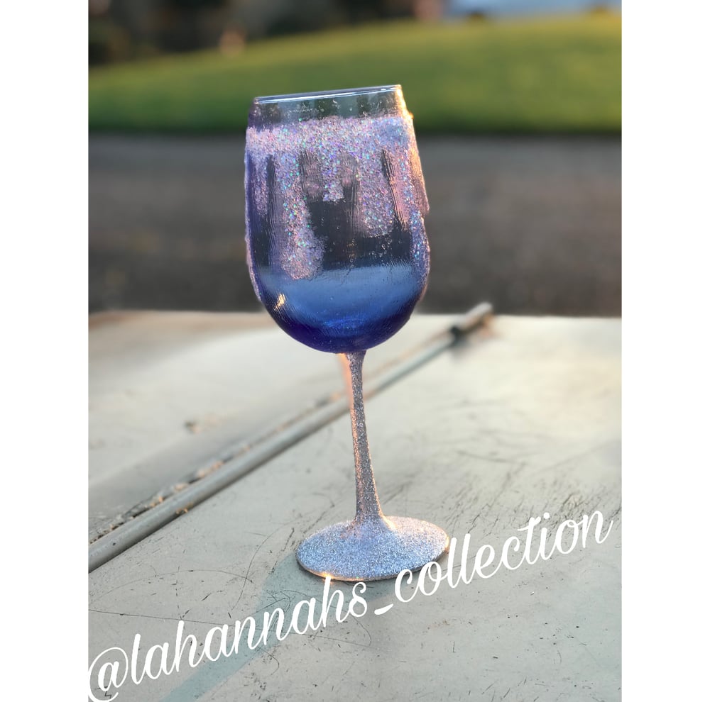 Image of “Dripped in Ice” Wine Glass