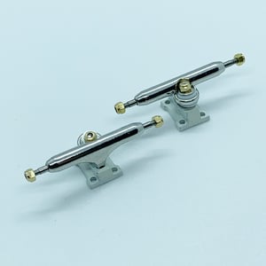 Image of NC 32mm single axle trucks