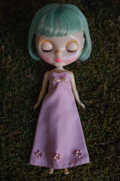 Image of "Forget me not" dress for blythe doll - Dusty pink
