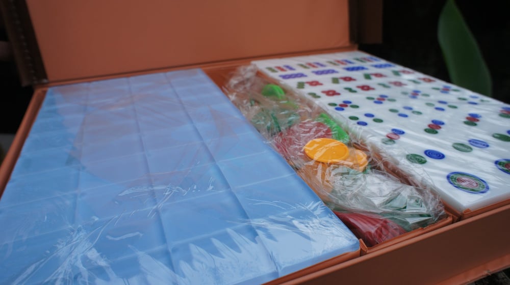 Image of A2 Crystal Skyblue Mahjong Set