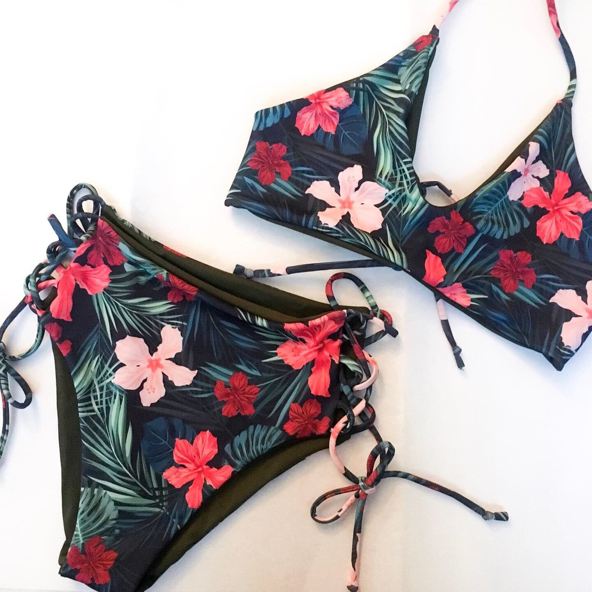 Image of LIMITED SYLVI BOTTOMS : HIGH ON HIBISCUS X OLIVE