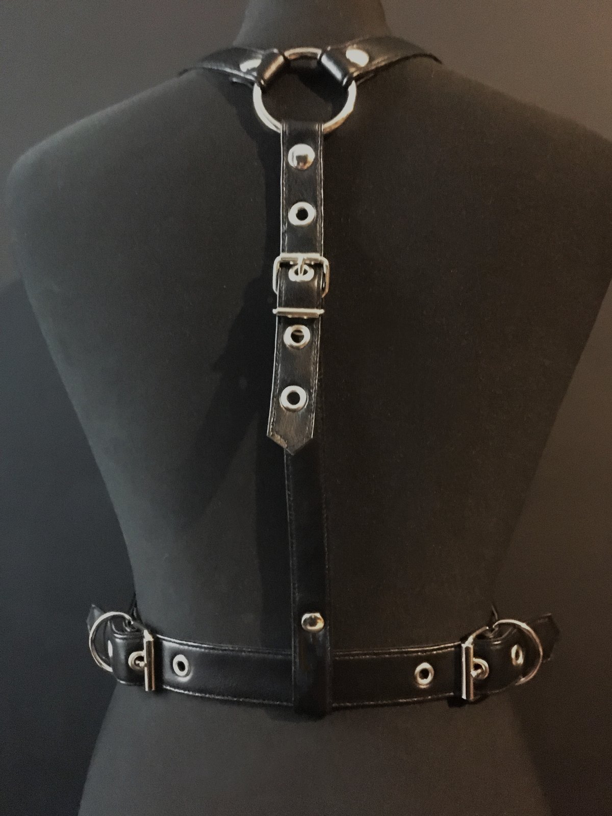 Gotte harness vegan leather
