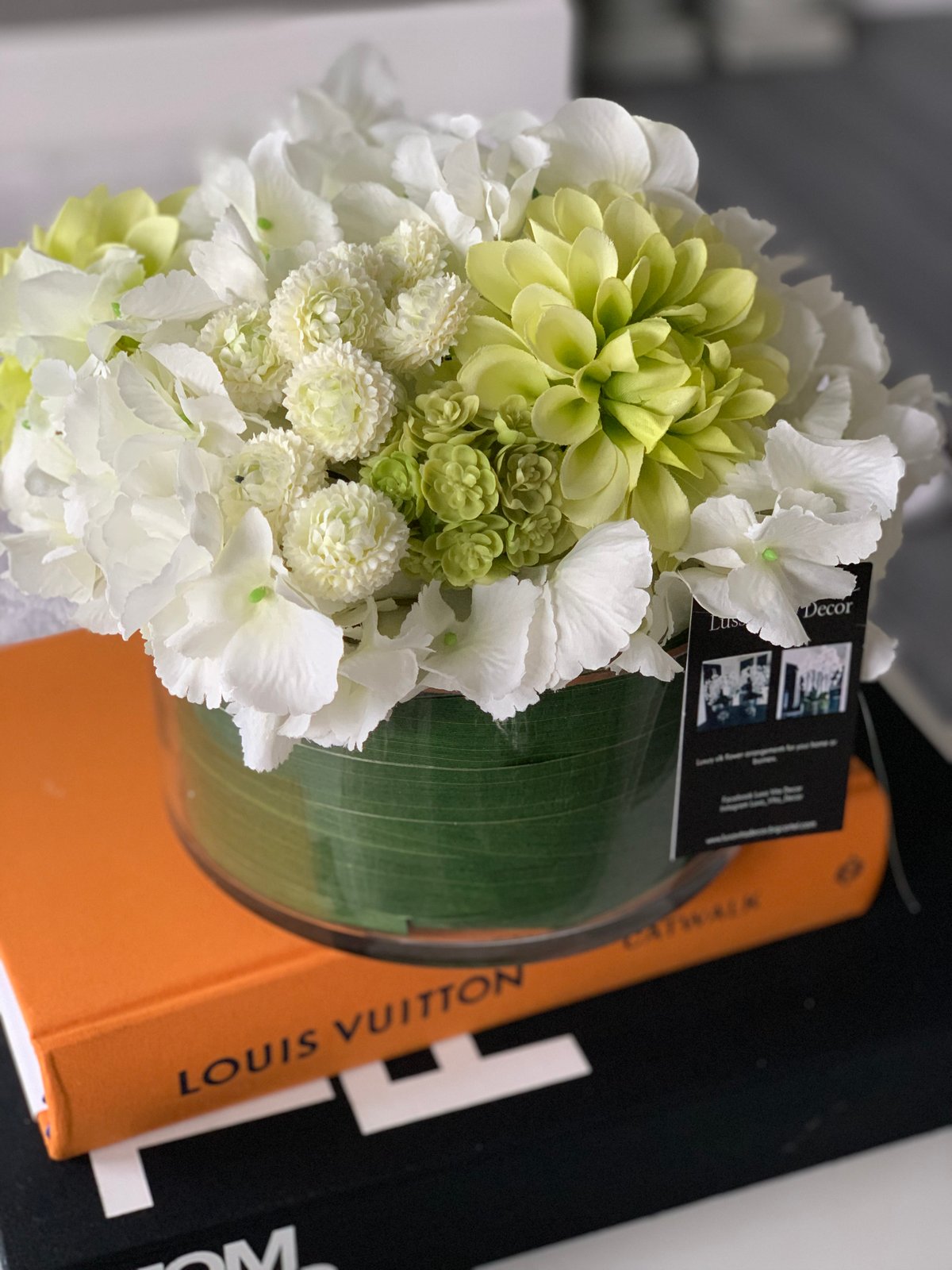 Image of Coffee table flowers (4 styles)