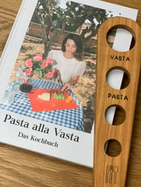 Image 1 of Pasta alla Vasta Kochbuch + Spaghetti Maß