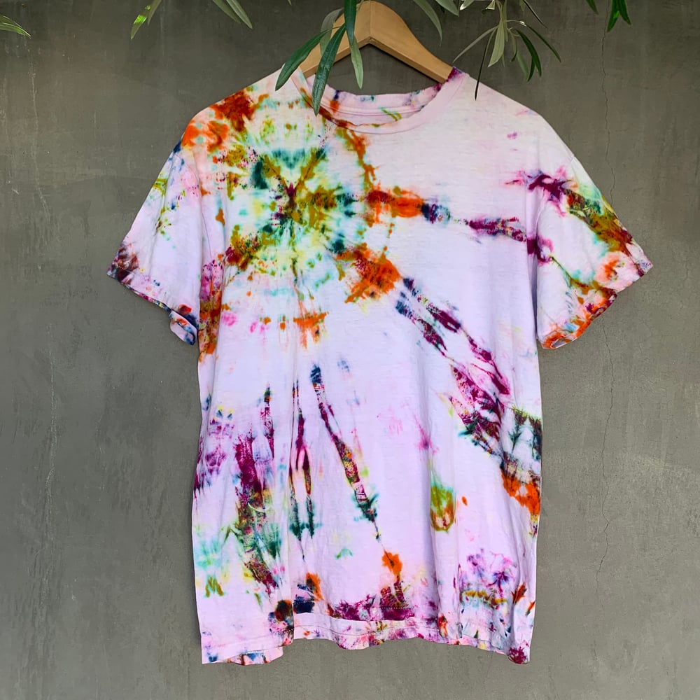 Image of rainbow tie dye on vintage tee - medium 2