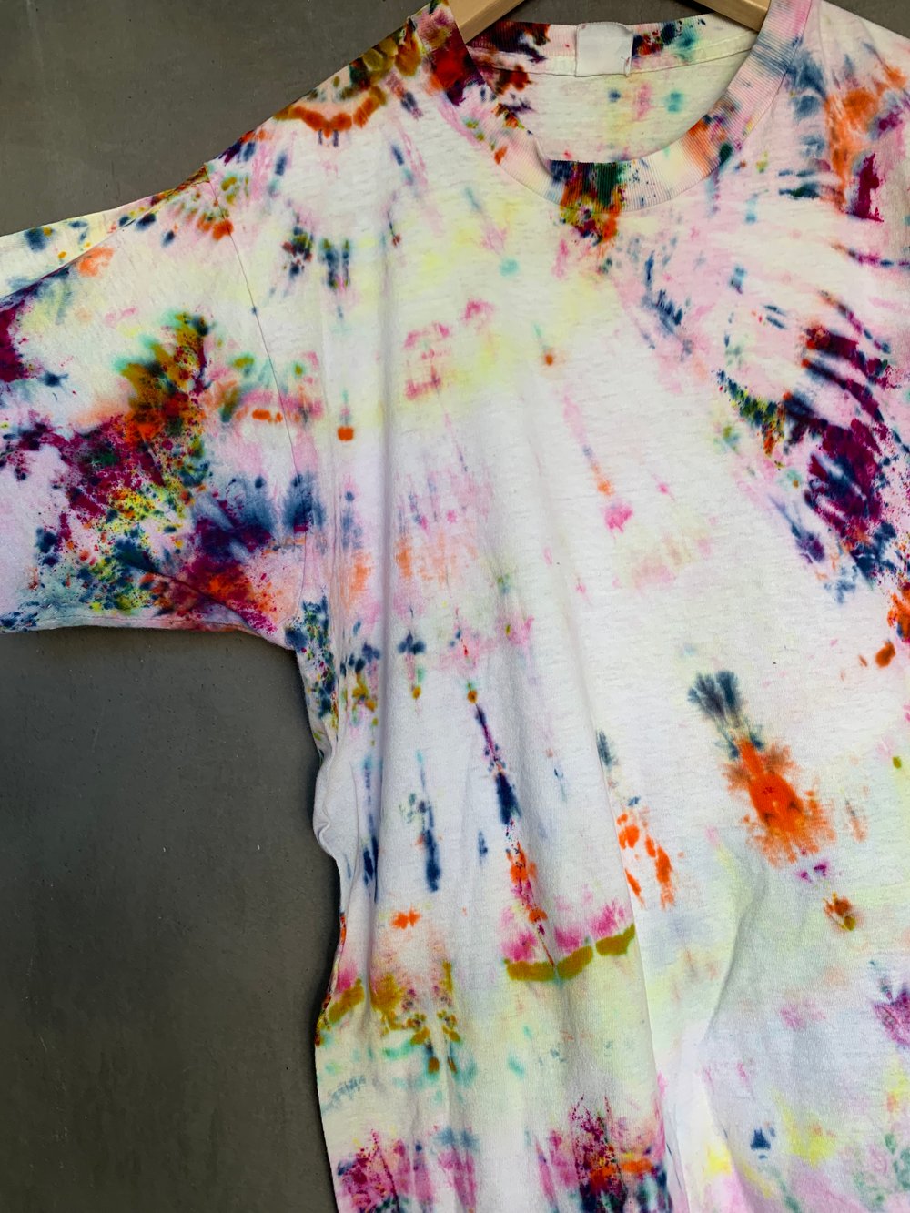 Image of rainbow tie dye vintage tee - medium 4