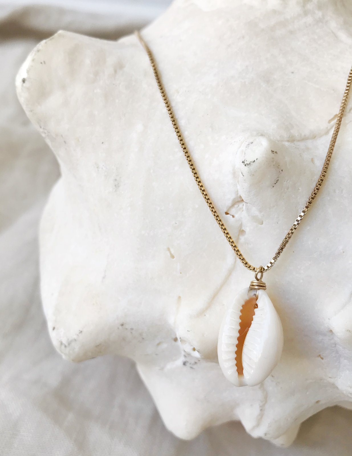 conch shell necklace meaning