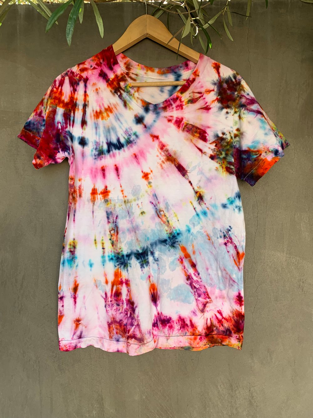 Image of rainbow tie dye vintage tee - vneck small