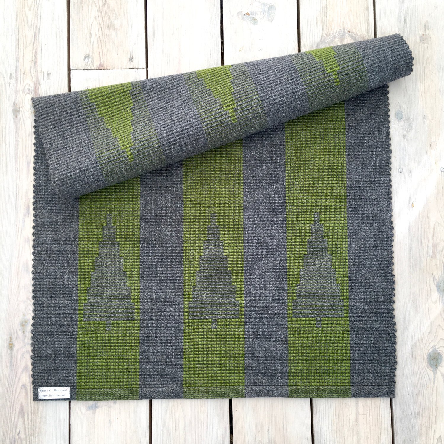 Rug Gran - grey & green wool | Hannie's Hantverk