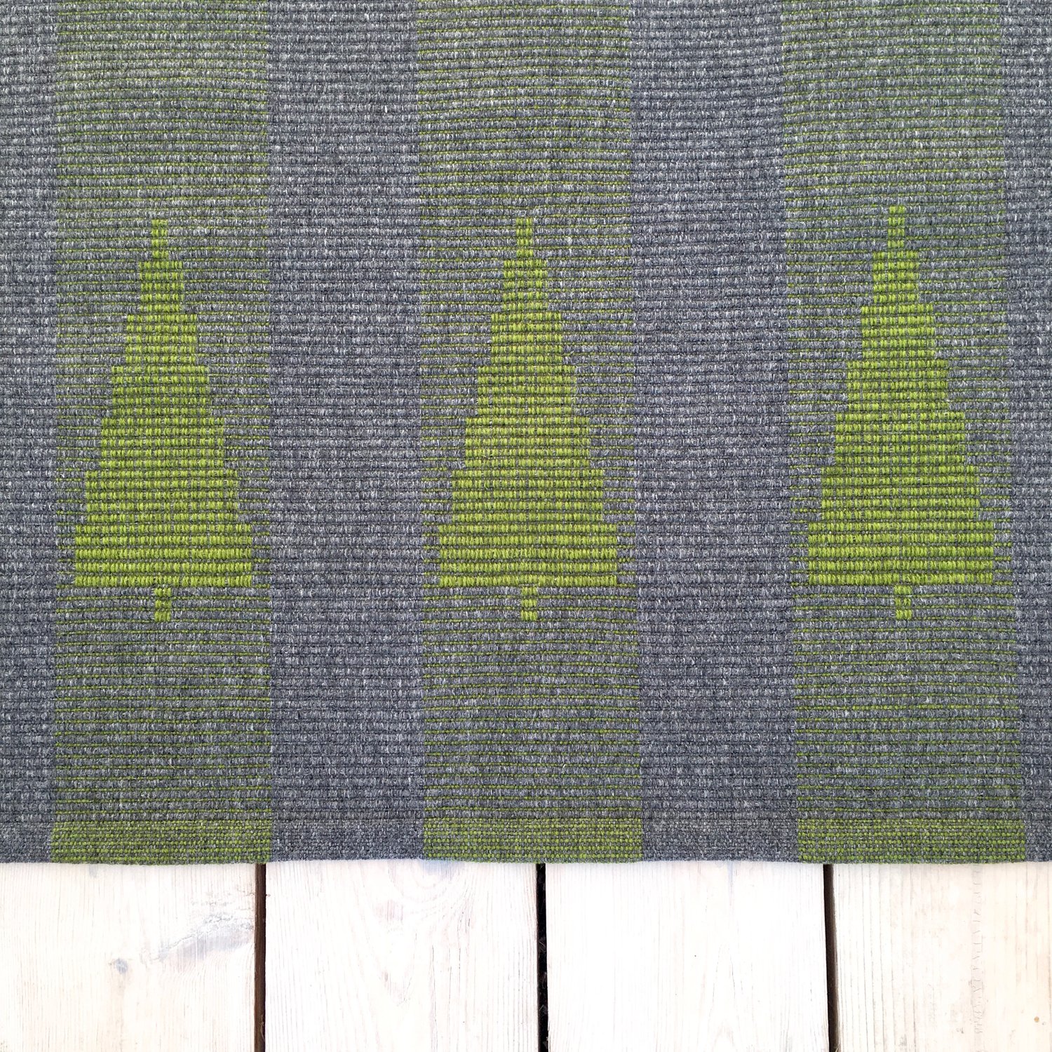 Rug Gran - grey & green wool | Hannie's Hantverk