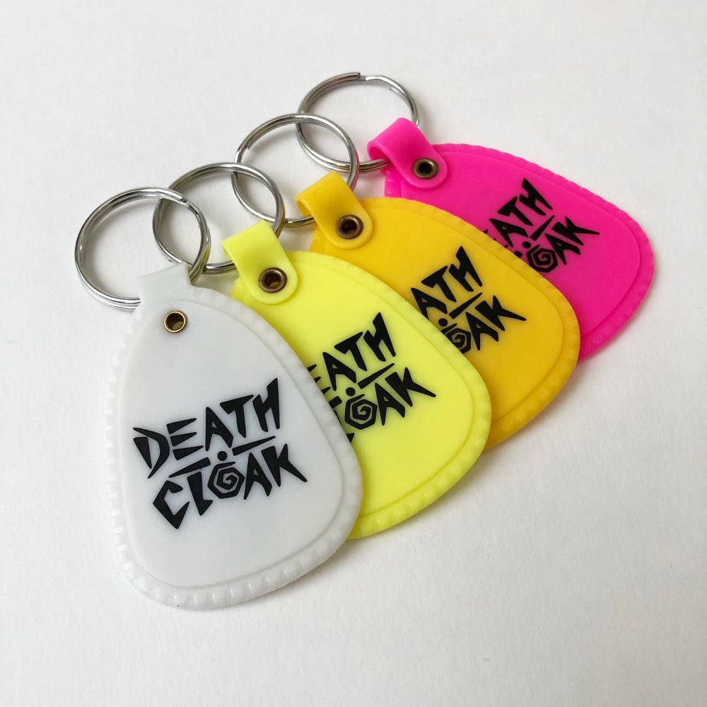 Image of DEATH IN PARADISE KEYCHAIN