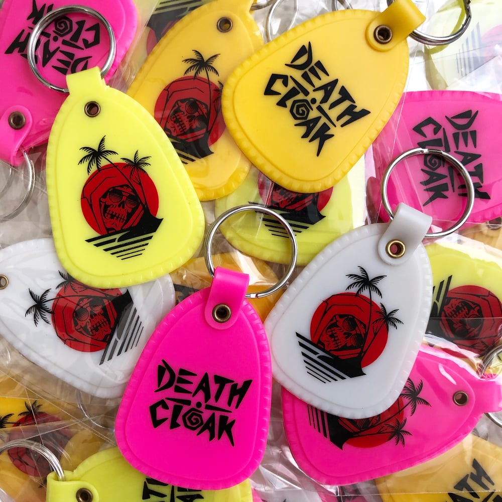 Image of DEATH IN PARADISE KEYCHAIN