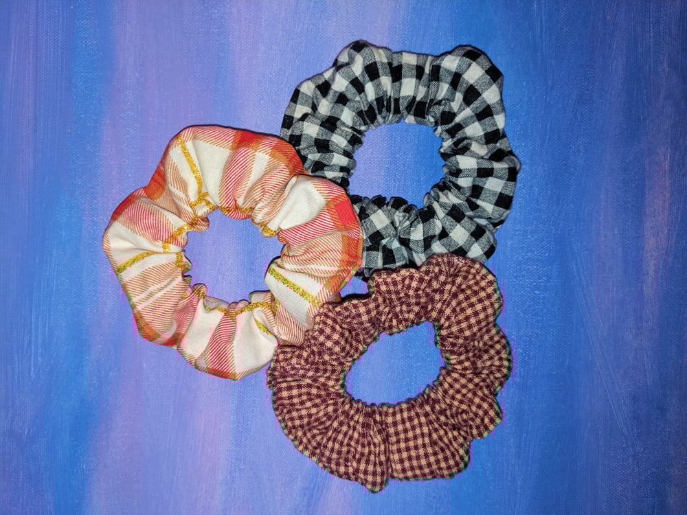 Image of Plaid Scrunchies!