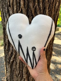 Image 3 of FIENDACIDAL HEART PLUSHIE (10’)