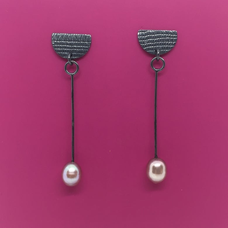 Image of Mini Pearl Drop