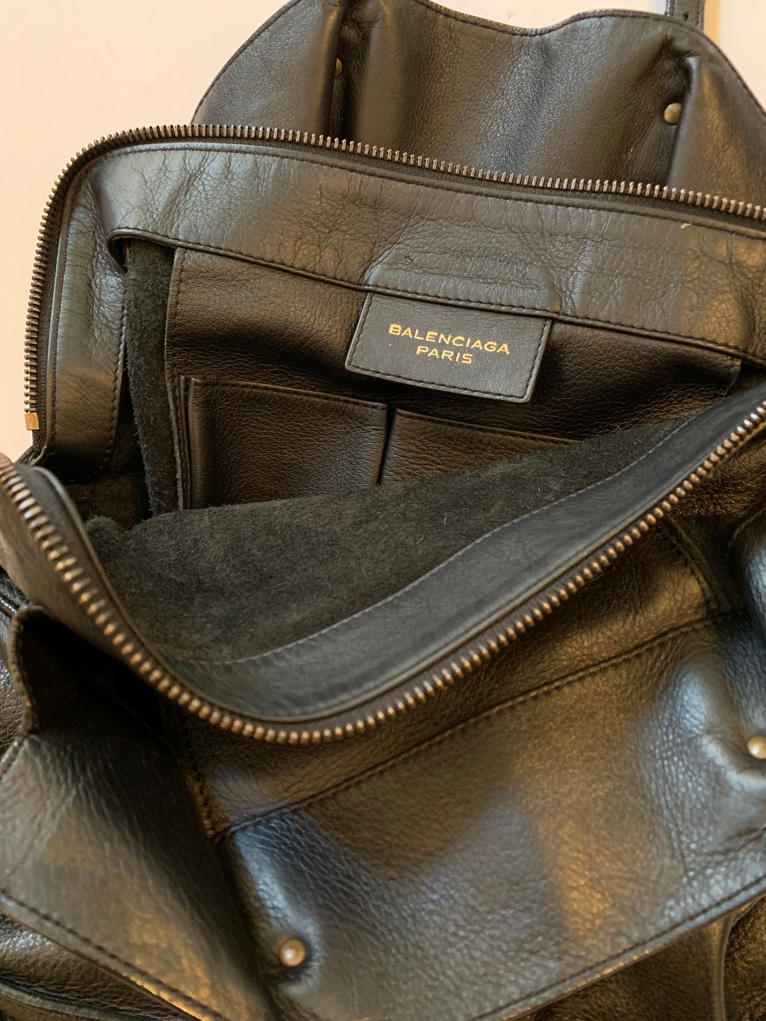 Image of BALENCIAGA LEATHER TOTE