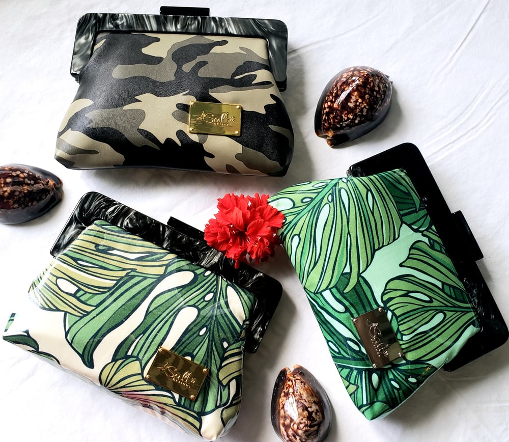Image of Tahitian wallets monstera 