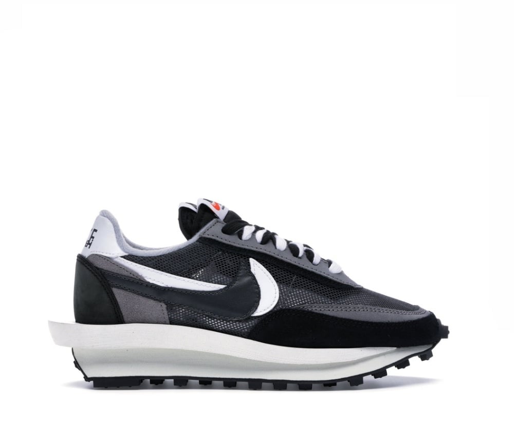 nike sacai waffle london