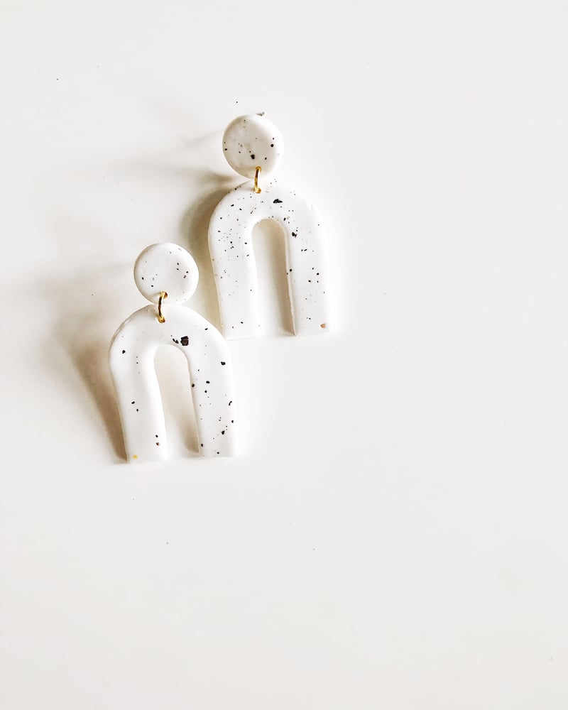 Image of Arc Earrings in Speckled White