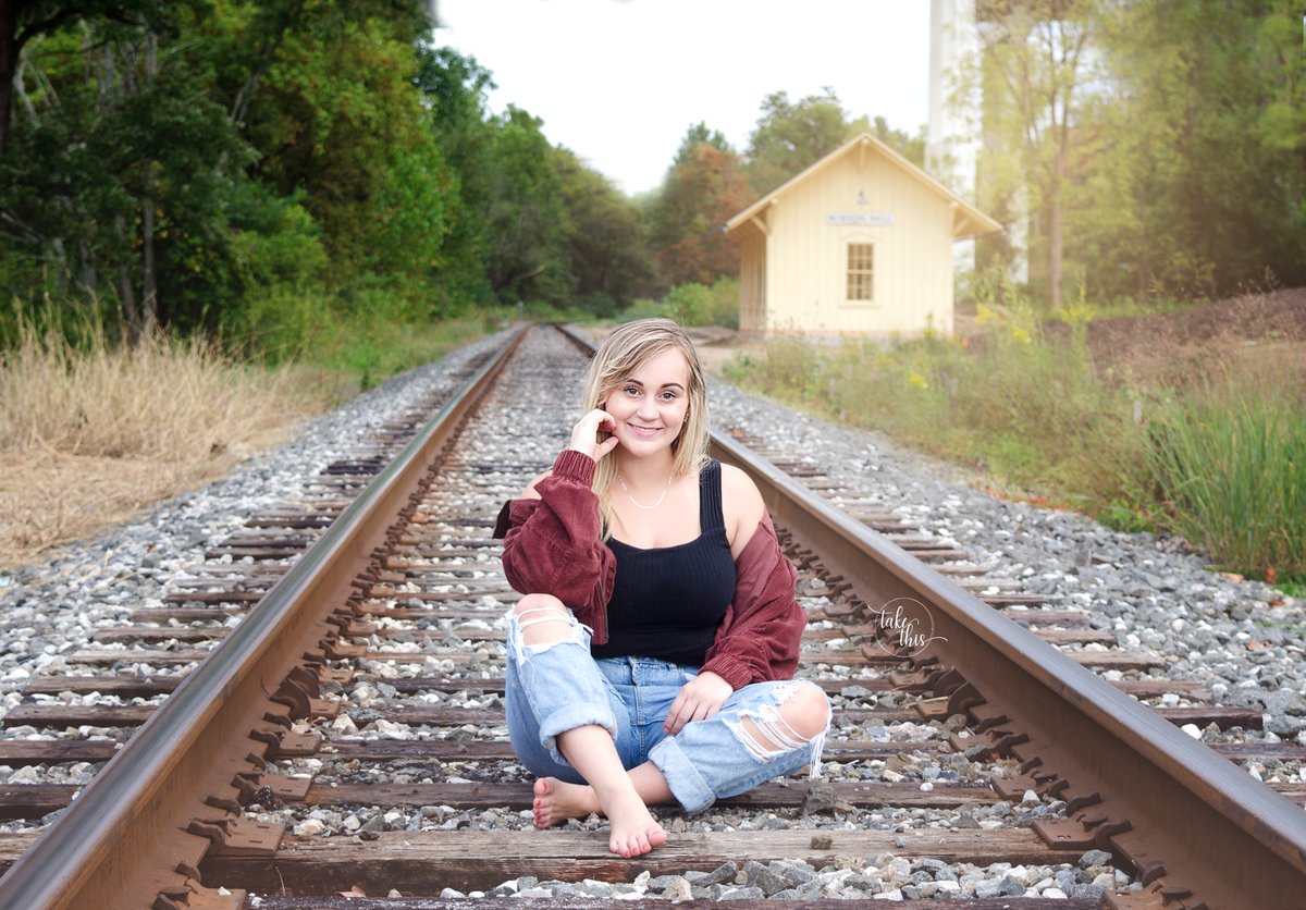 Image of Senior Sessions DEPOSIT ONLY 