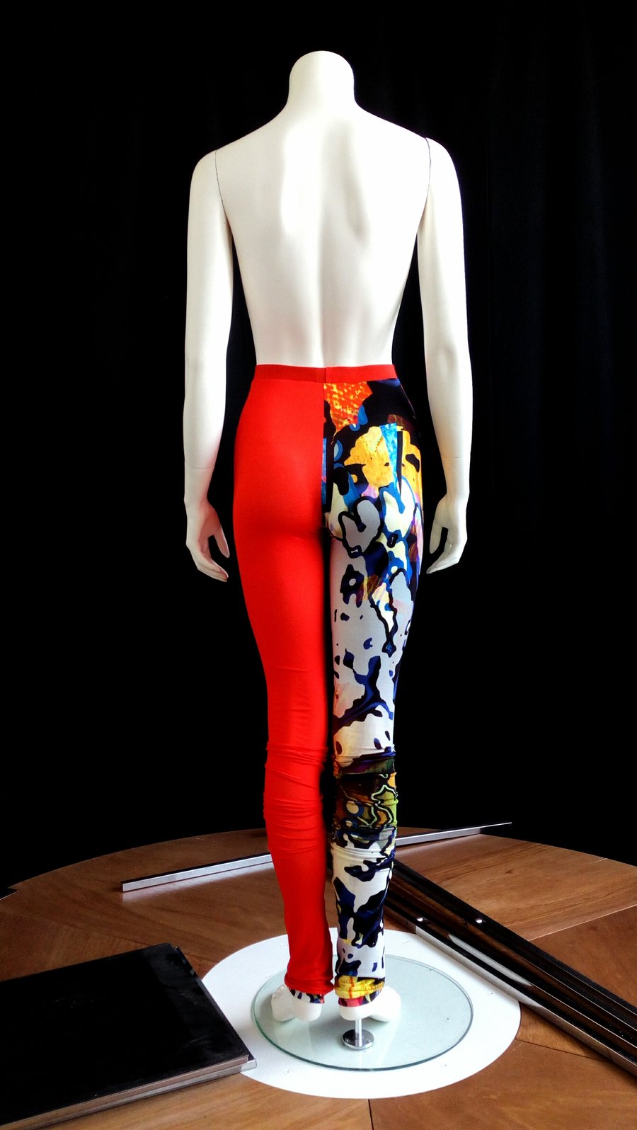 Image of The Stepping Leggings - half printed (red)