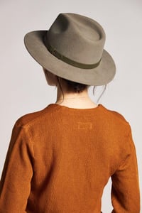 Image 3 of The Messer – Sage