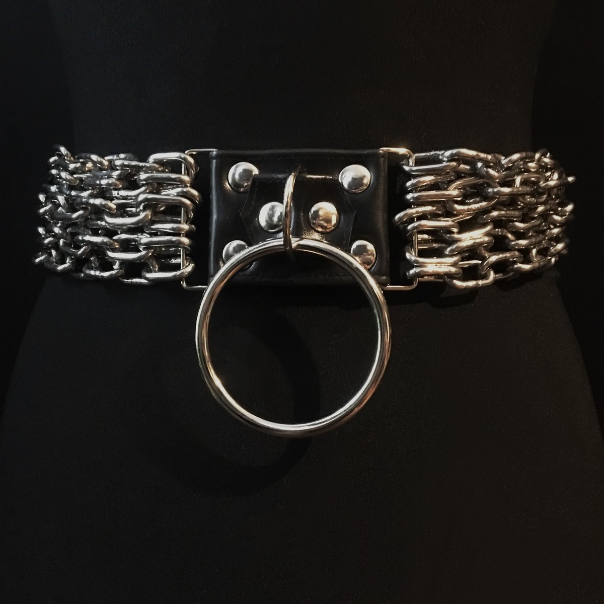 Chain and ring waist belt