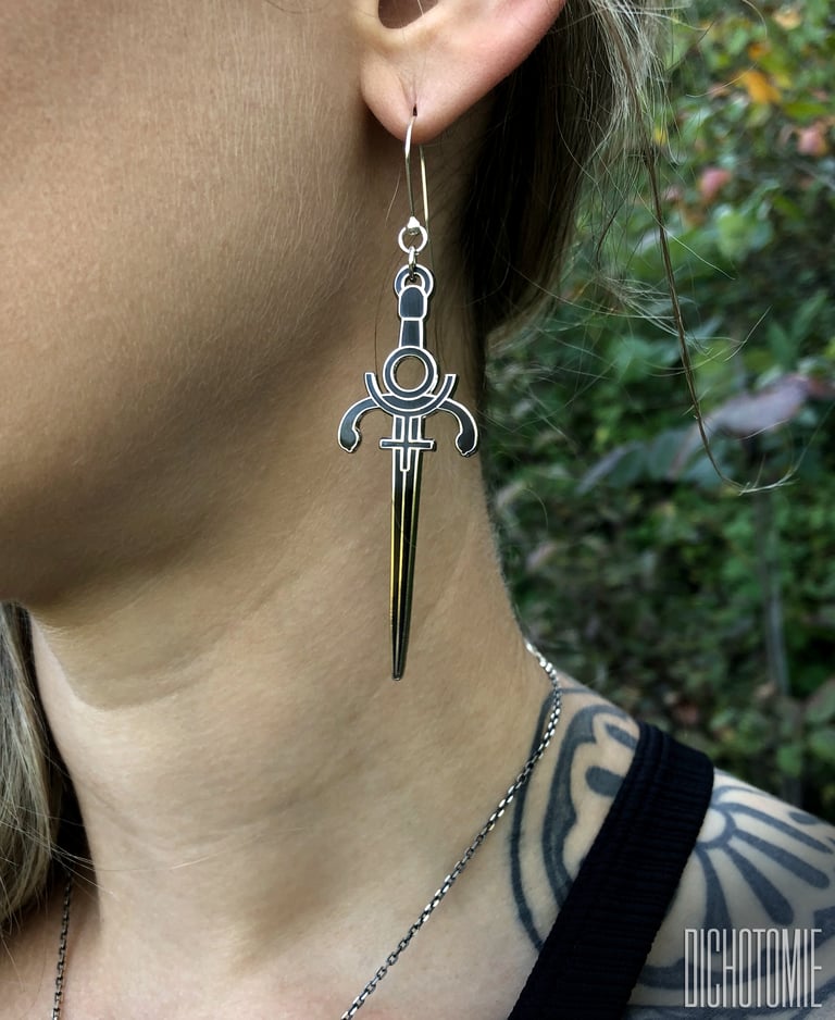 Pluto’s Orbit Earrings Deluxe Bundle Image 2