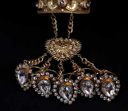 Image of ROYALTY 5 FINGER CUFF BRACELET