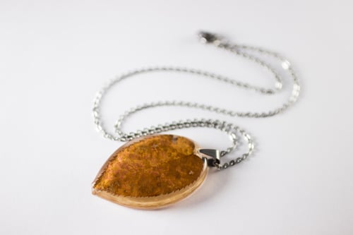 Image of Autumn Simple Leaf Pendant #1