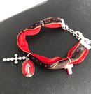 Image 3 of Pulsera Cruz