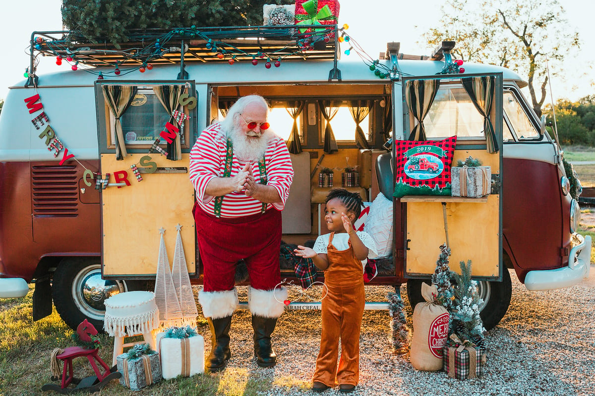 Vintage VW bus Christmas Sessions in SALADO with SANTA