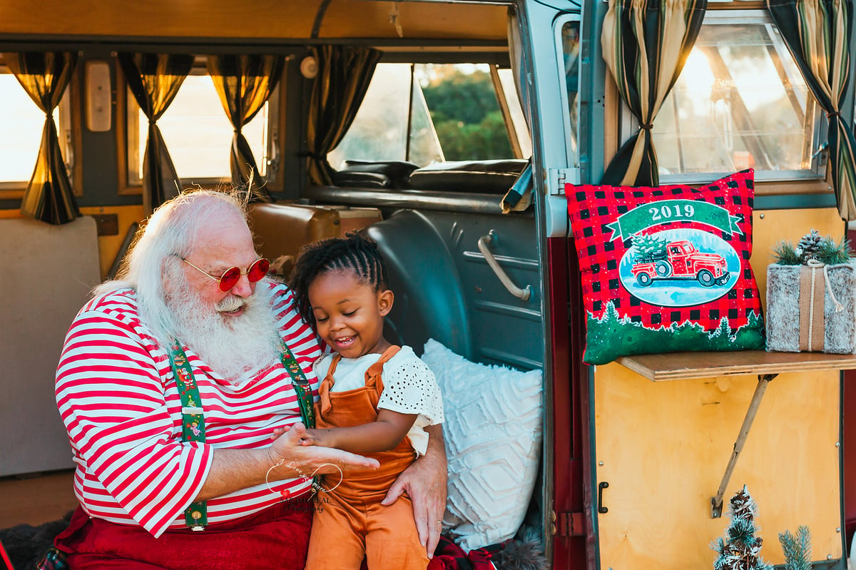 Vintage VW bus Christmas Sessions in SALADO with SANTA