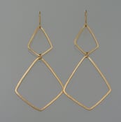 Image of TS402, Hammered Stretched diamond shaped hoops