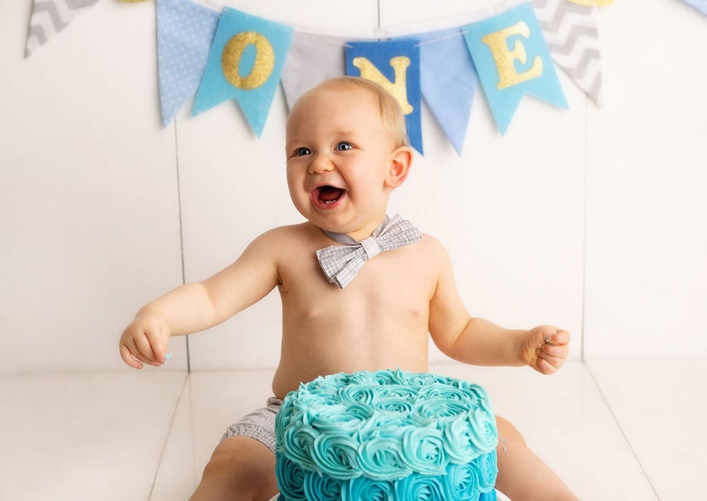 Image of Mini Cake Smash Photoshoot