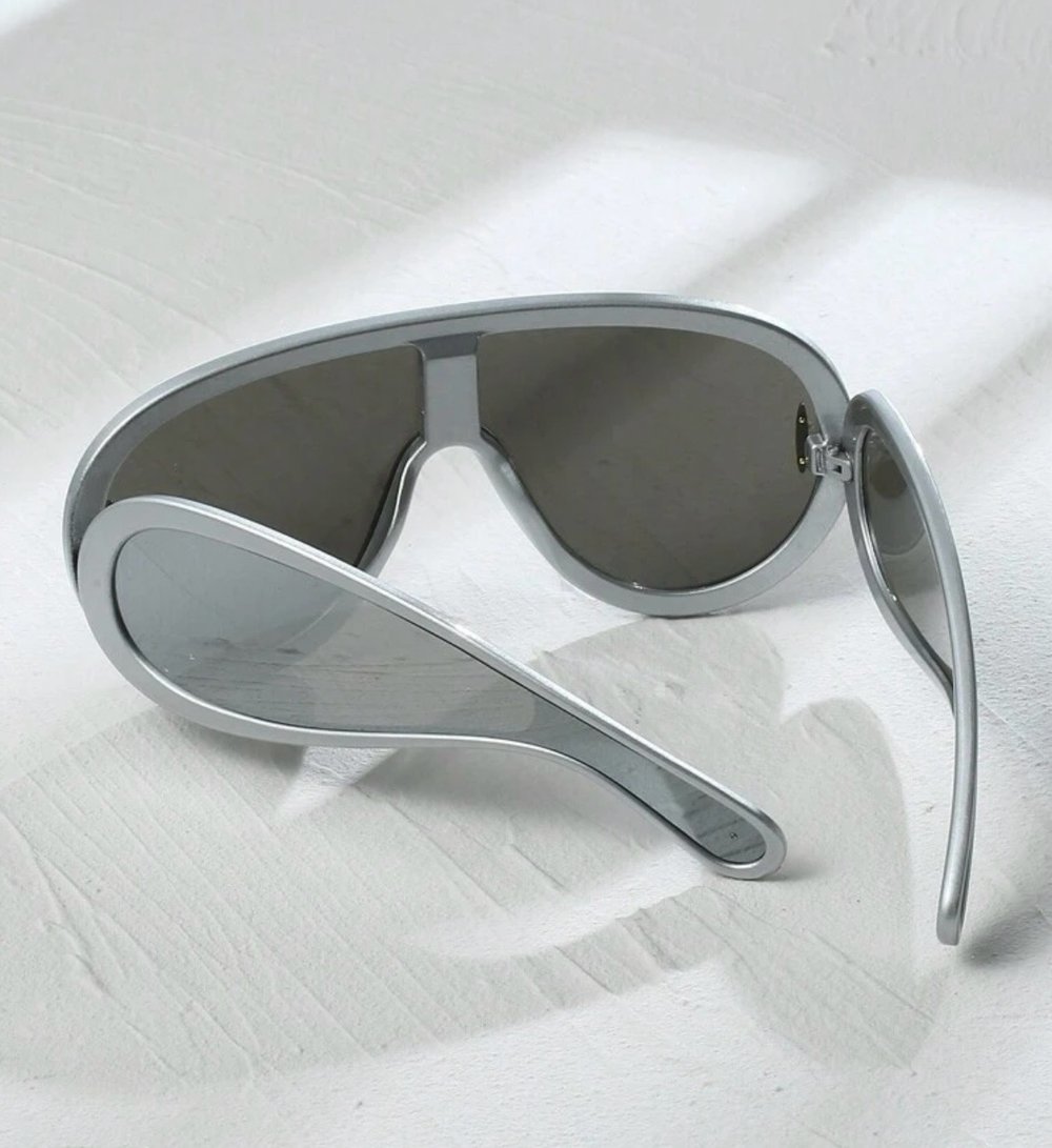 Image of “Silver Shades”